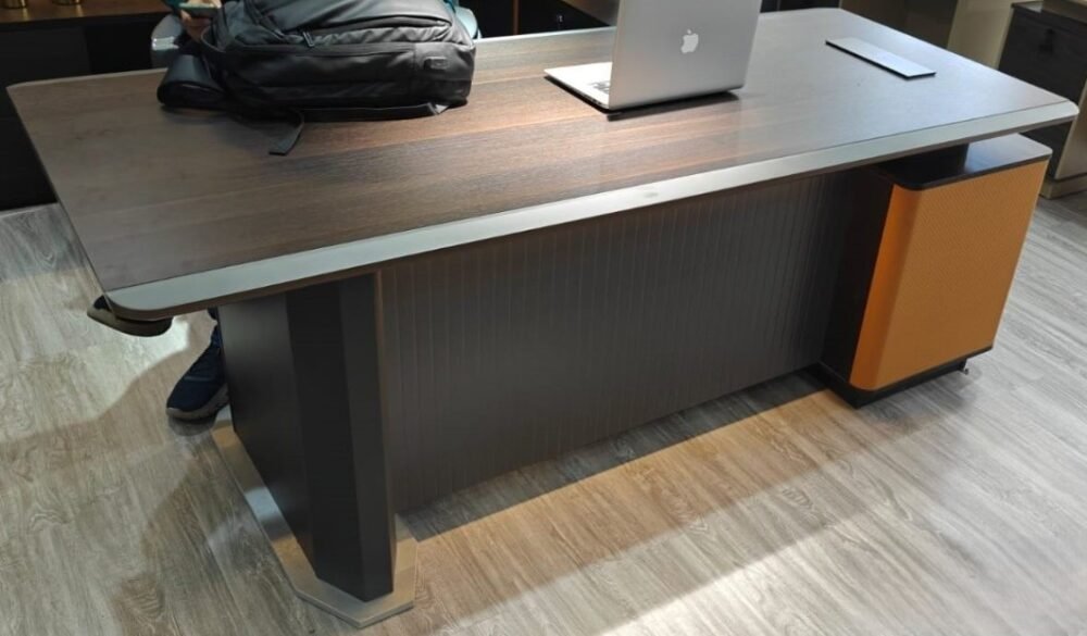 MIOT-18 Office Table - Size 1.8m